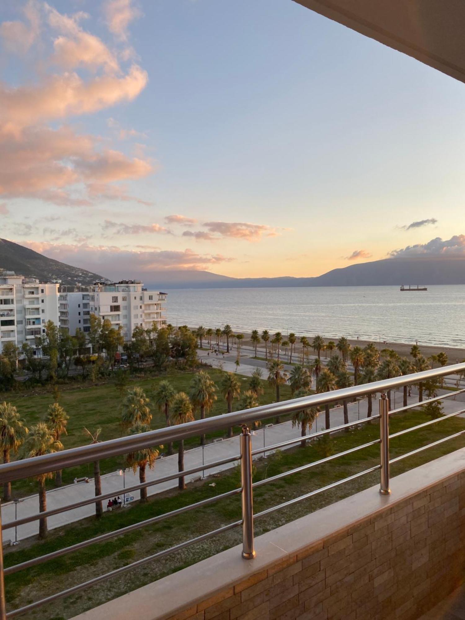 Sea Side Apartment Vlorë Eksteriør bilde