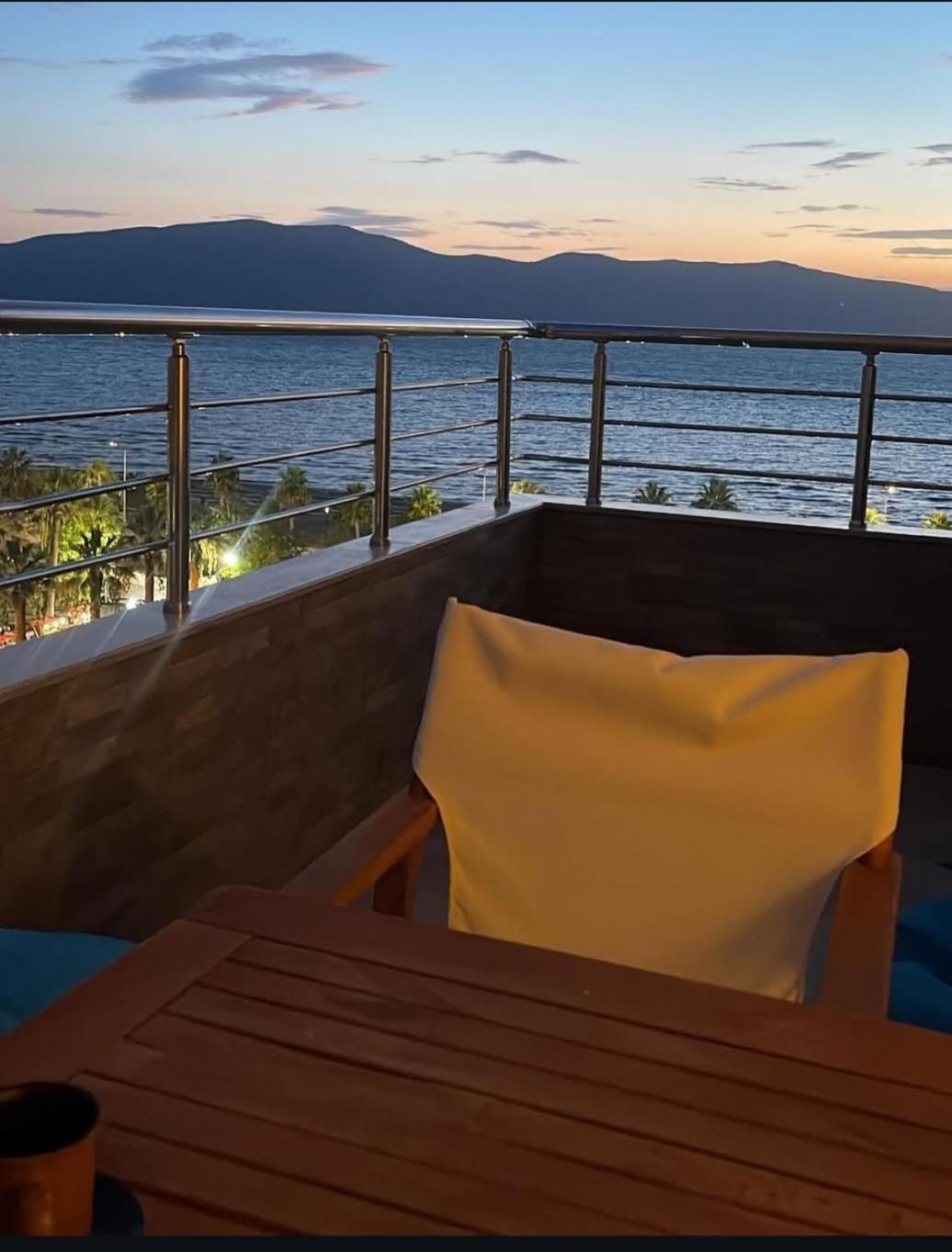 Sea Side Apartment Vlorë Eksteriør bilde
